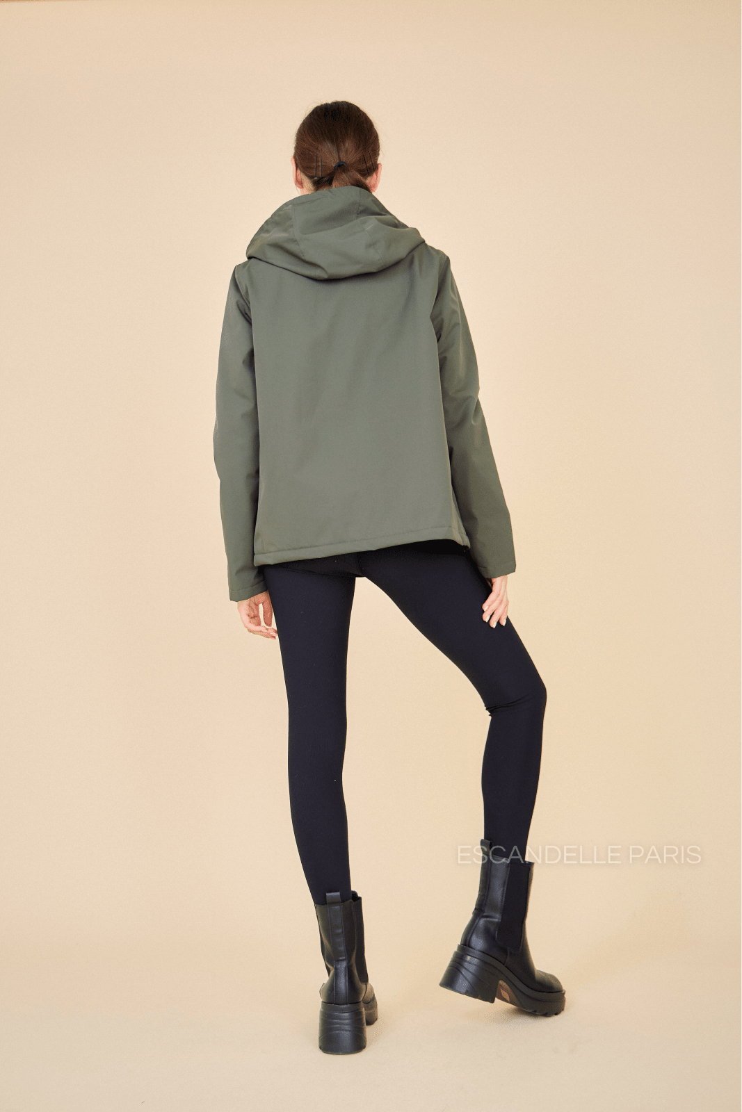 #couleur_kaki