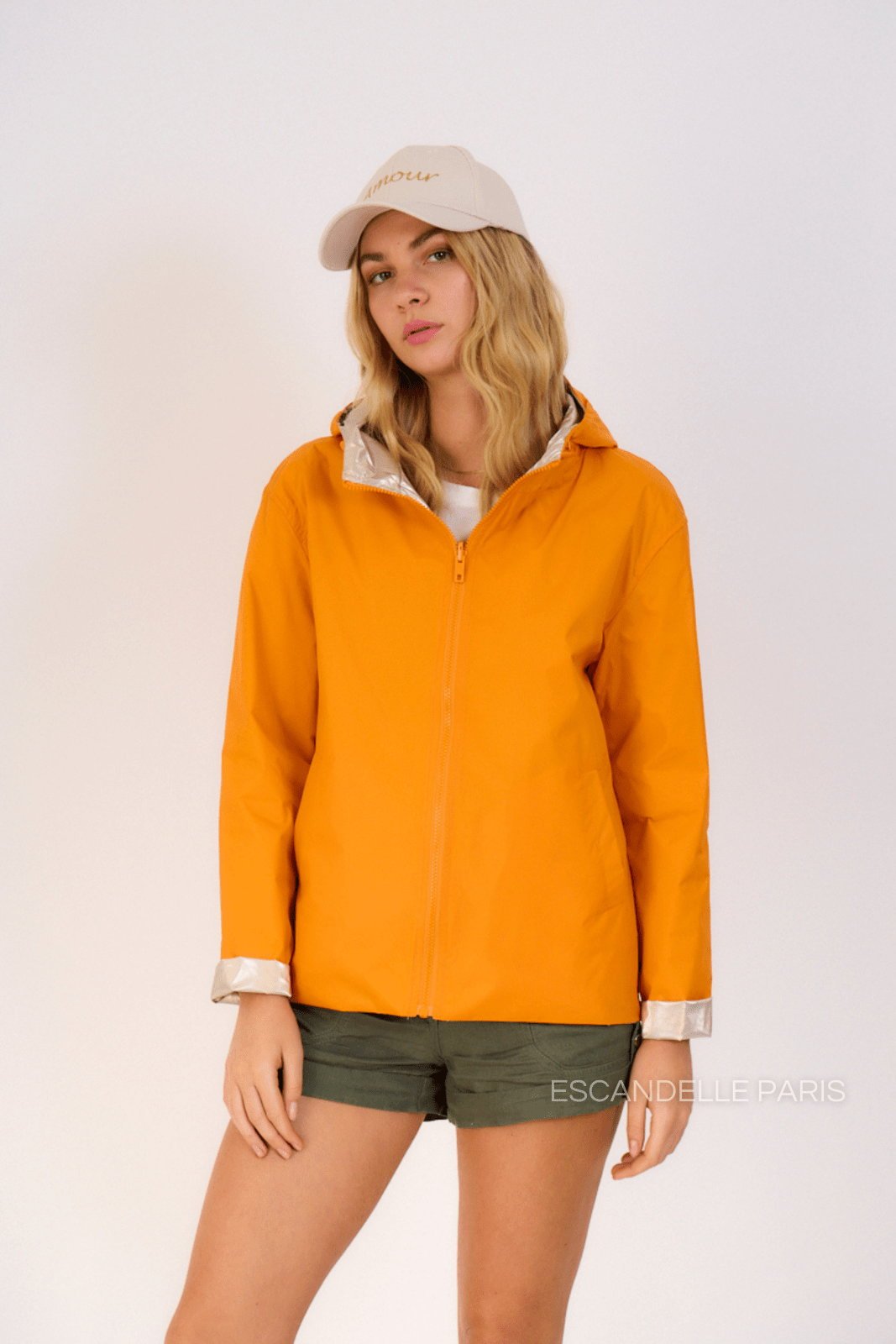 APRIL parka courte réversible métallisée orange femme - Escandelle Paris (portrait)
#couleur_orange