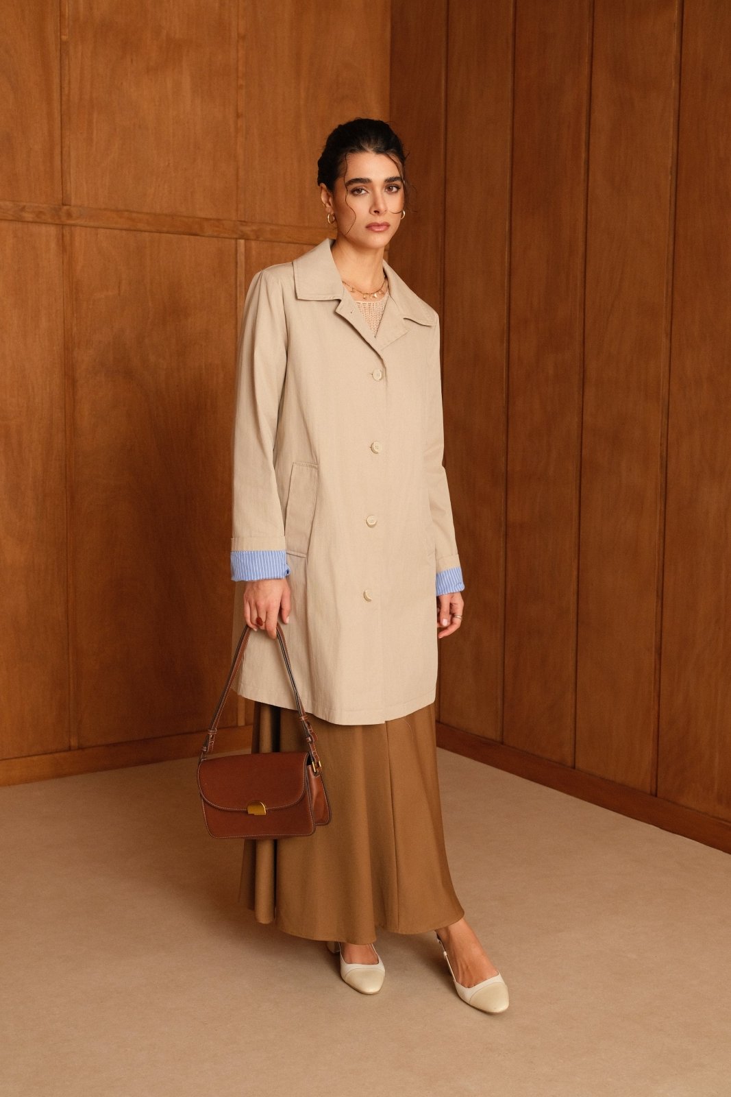 CAMILLE - Trench Beige - Escandelle (Vue de face - silhouette entière) 
#couleur_beige