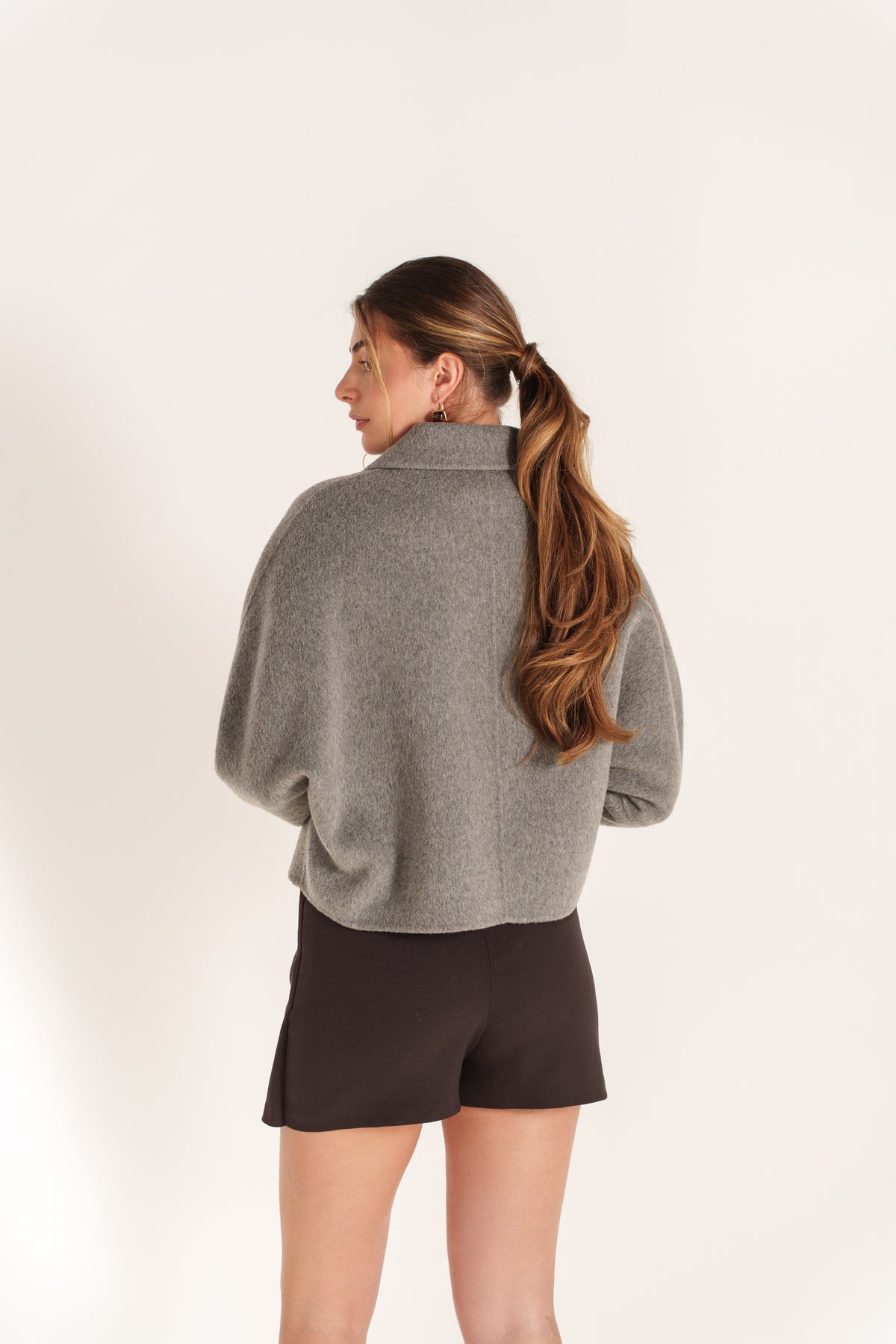 CECILE veste courte laine bomber zippé gris femme - Escandelle Paris (dos)
#couleur_gris