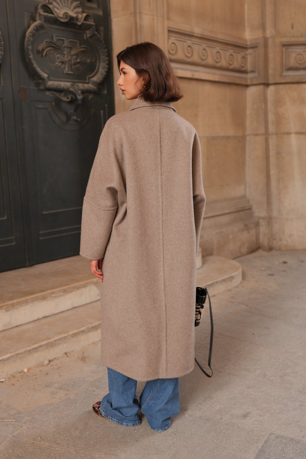 CELESTE manteau long laine oversize col chemise beige femme - Escandelle Paris (dos)
#couleur_beige