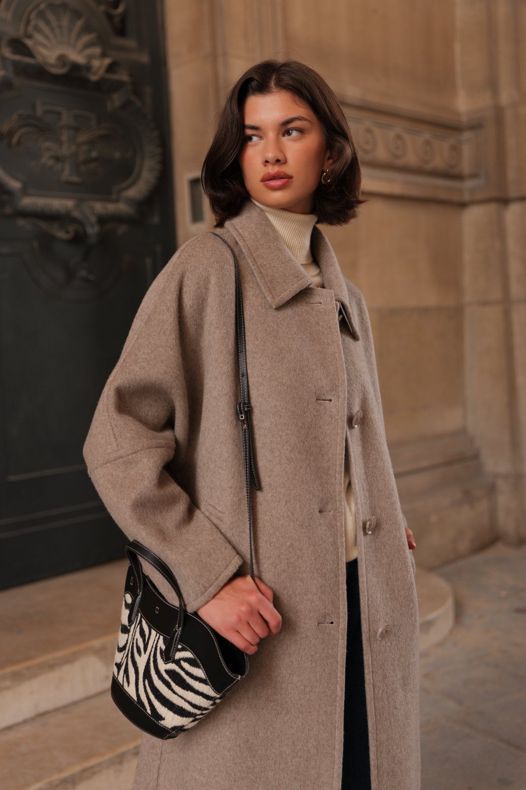 CELESTE manteau long laine oversize col chemise beige femme - Escandelle Paris (portrait)
#couleur_beige