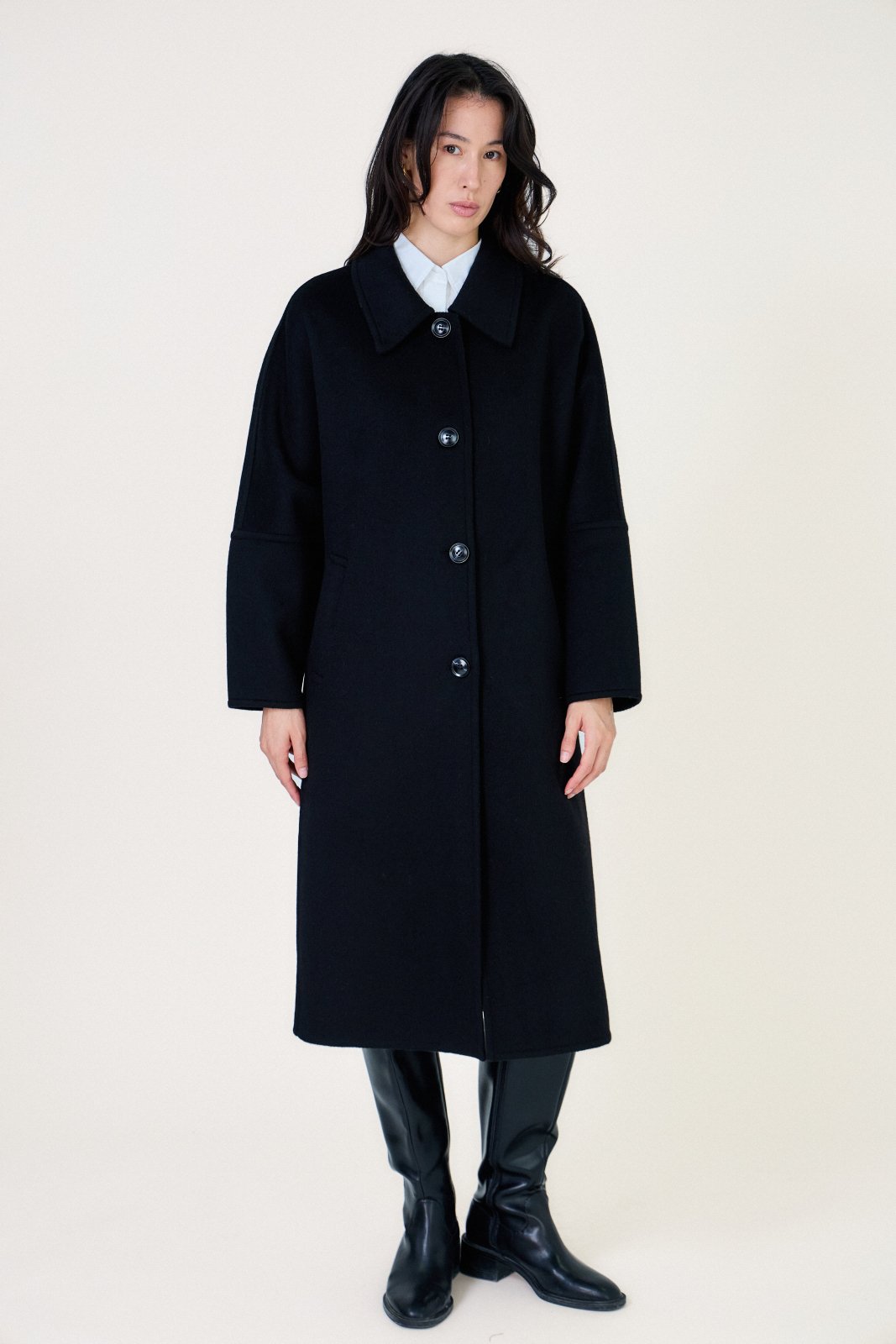 CELESTE manteau long laine oversize col chemise noir femme - Escandelle Paris (silhouette entière)
#couleur_noir