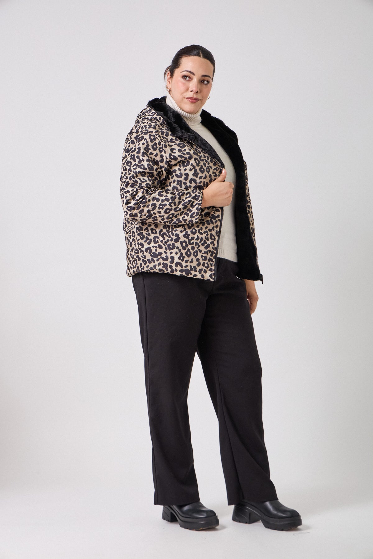 DIANE parka courte réversible imperméable fausse fourrure capuche beige femme - Escandelle Paris (dos)
#couleur_beige