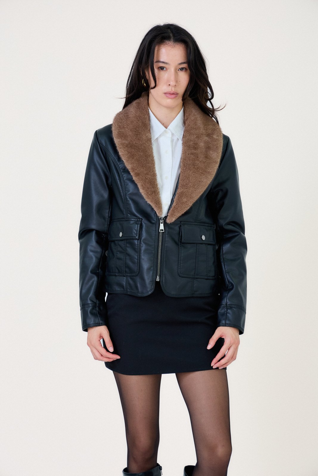 MARISOL - Veste Noir - Escandelle (vue de face - portrait)
#couleur_noir