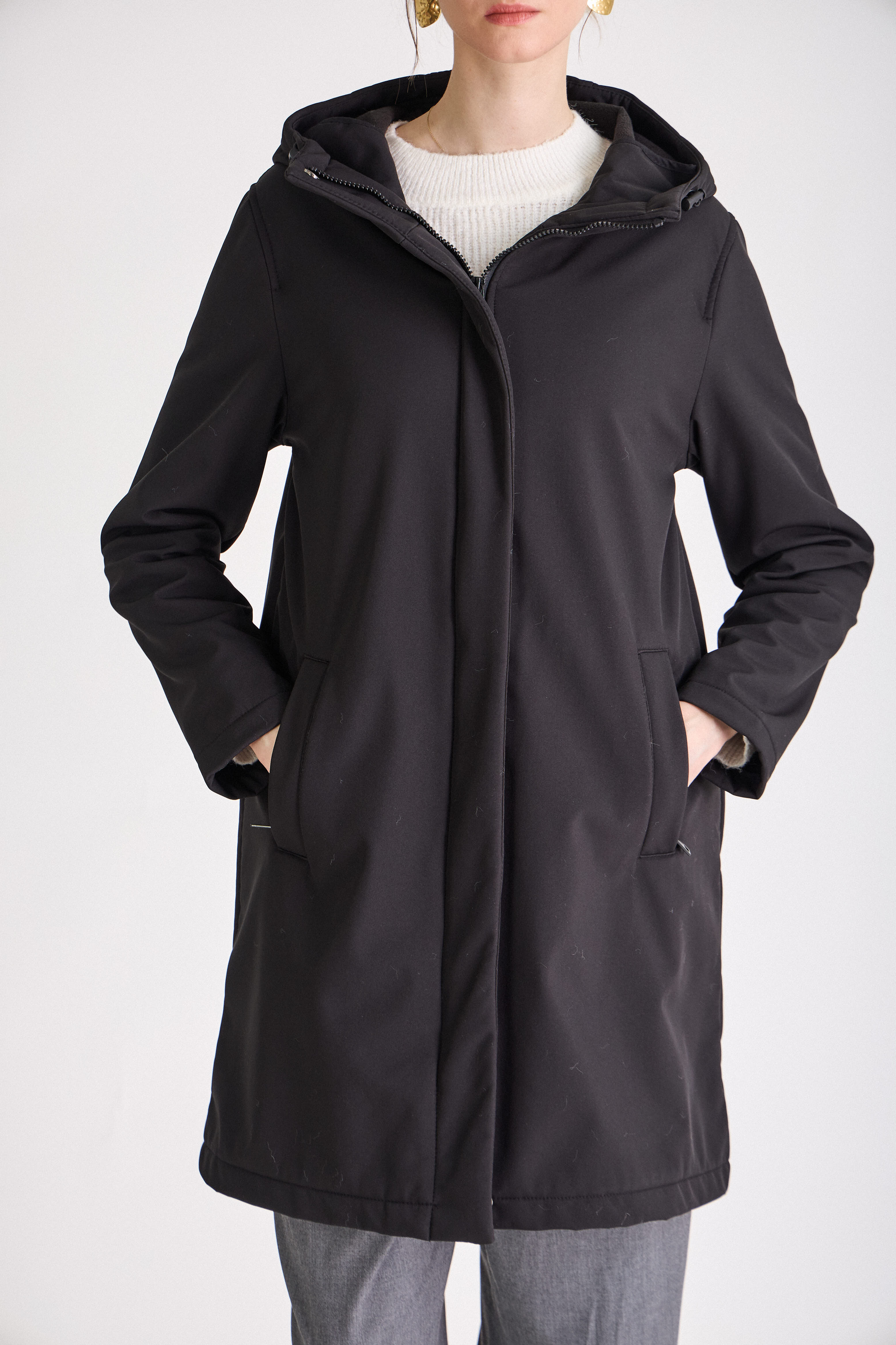 Parka SIENNA Escandelle – manteau long femme noir en softshell cintré, coupe élégante et moderne.
#couleur_noir