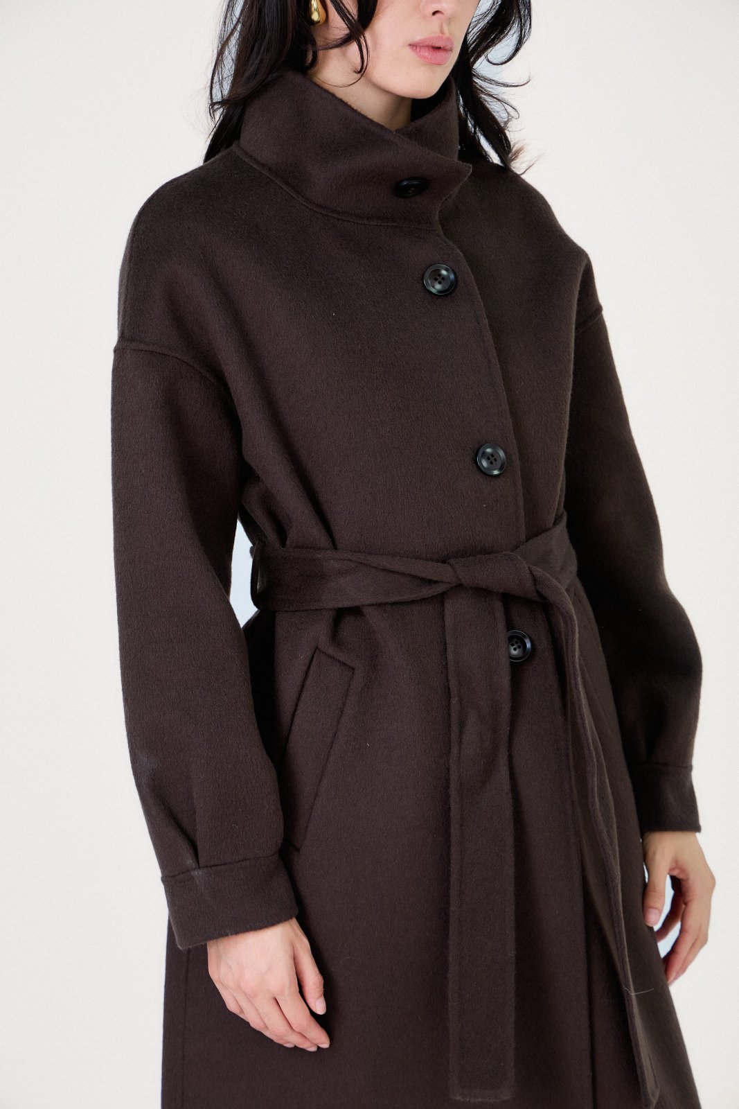 DAHLIA - Manteau Choco - Escandelle (Gros plan sur les détails et matières)
#couleur_choco