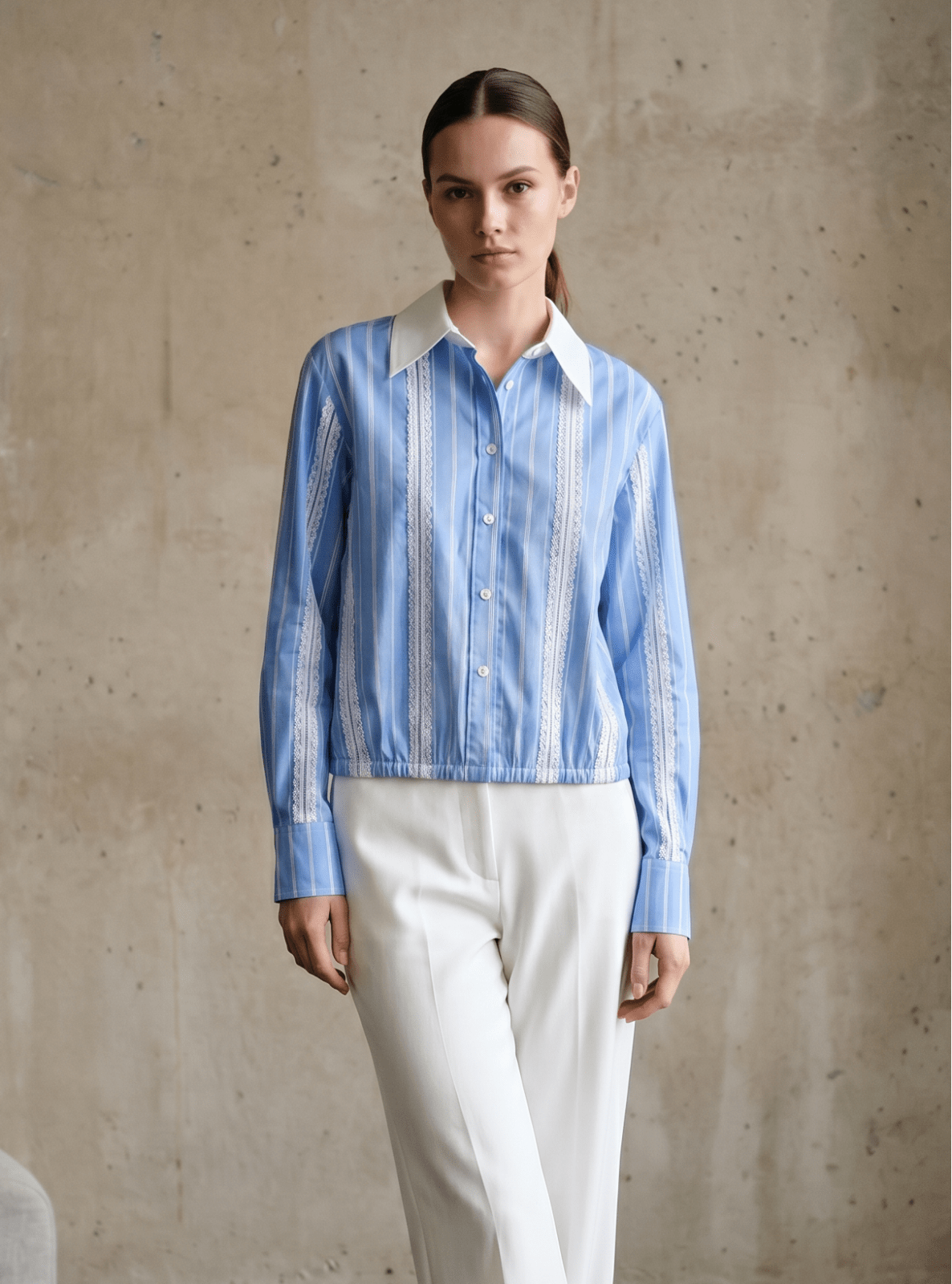 GAELLE chemise coton rayures dentelle bleu femme - Escandelle Paris (silhouette entière)