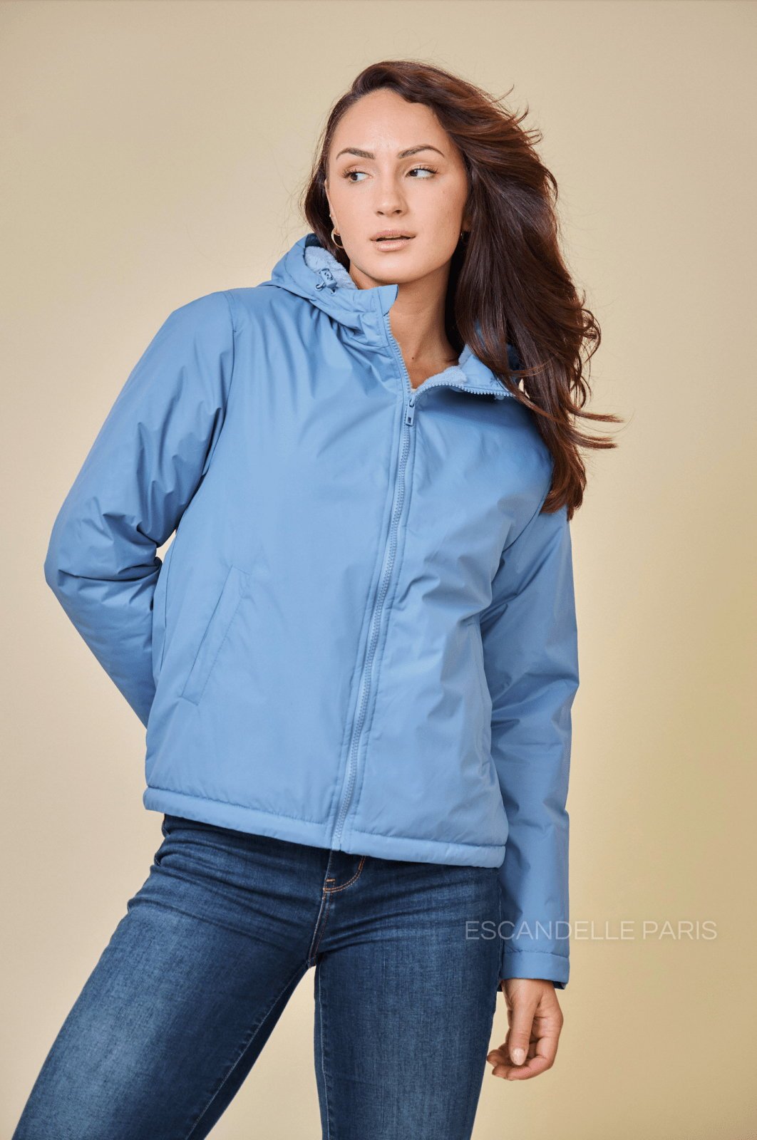 JIMMY parka courte imperméable fourrée jeans femme - Escandelle Paris (portrait)
#couleur_jeans
