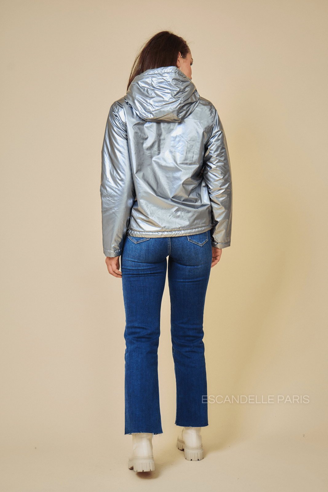 JIMMY parka courte imperméable fourrée argent femme - Escandelle Paris (vue de dos)
#couleur_argent