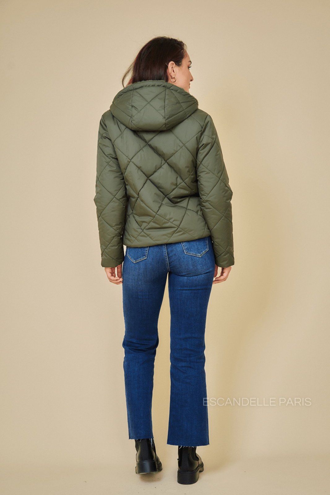 JUDY parka matelassée réversible fourrée kaki femme - Escandelle Paris (vue de dos)
#couleur_kaki