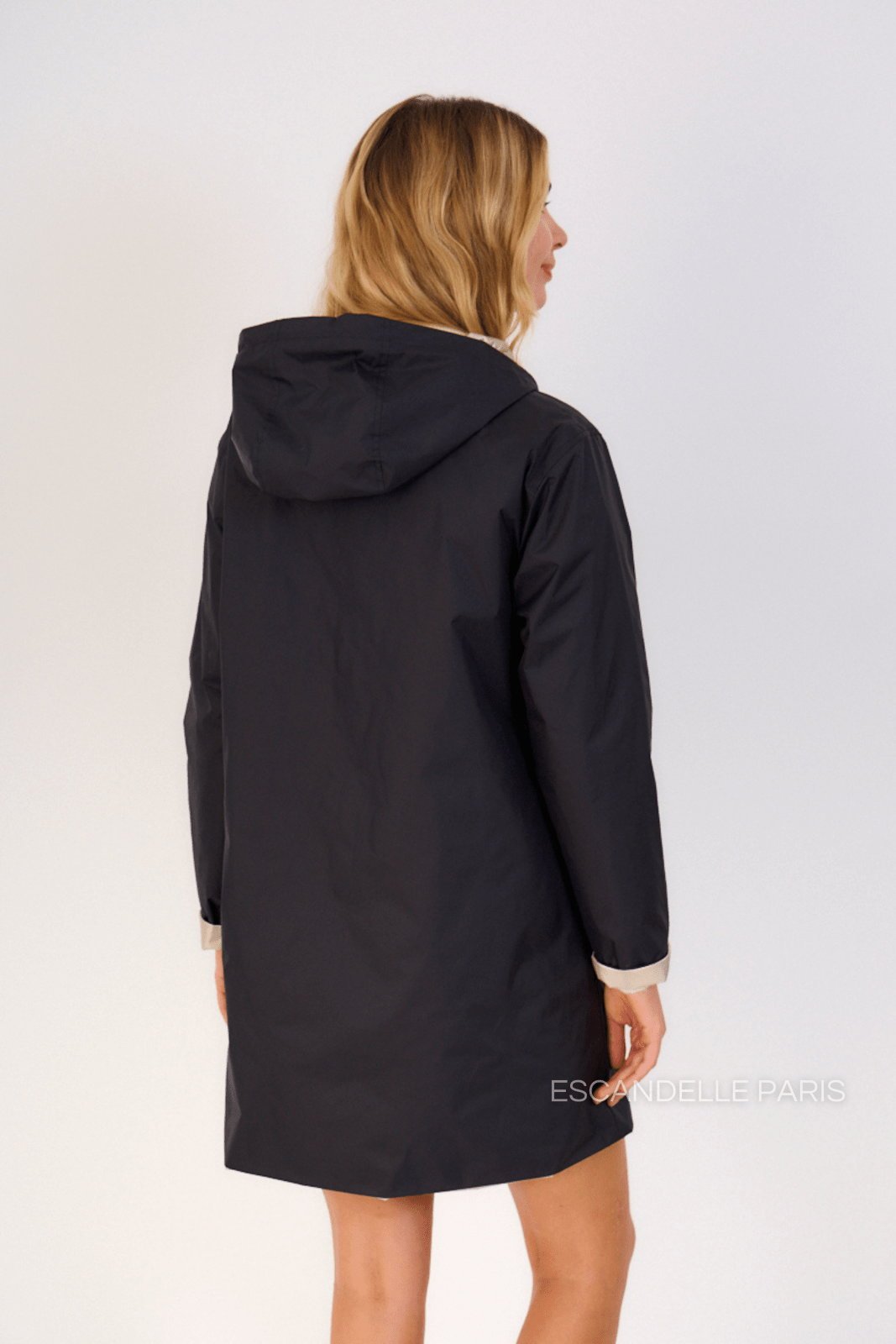 JUNE parka longue imperméable réversible métallisée noir femme - Escandelle Paris (côté doré)
#couleur_noir