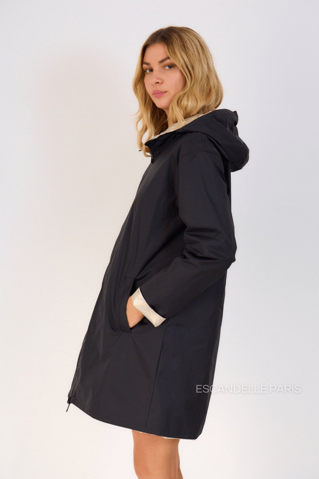 JUNE parka longue imperméable réversible métallisée noir femme - Escandelle Paris (dos)
#couleur_noir