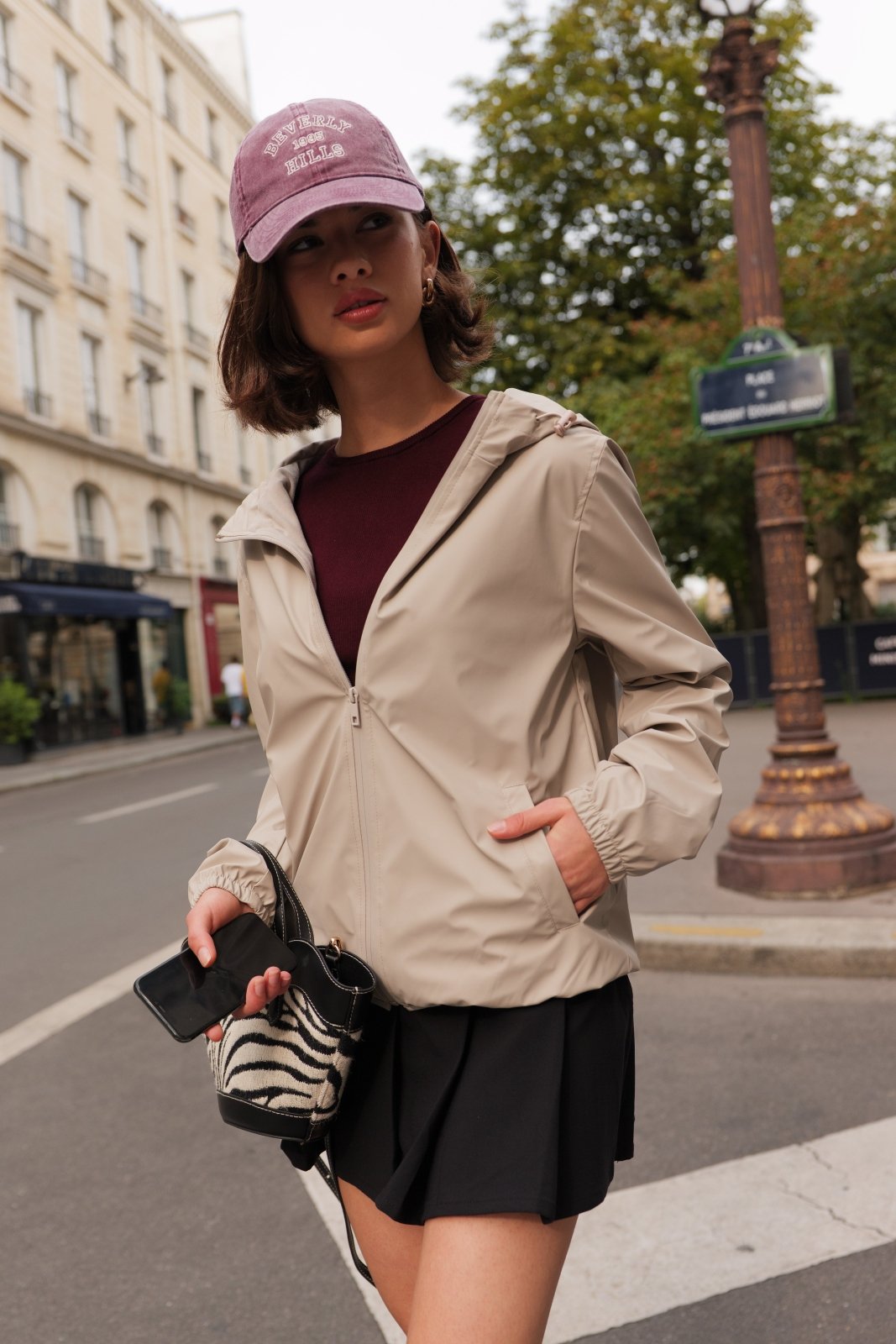 LÉONIE parka courte imperméable polaire beige femme - Escandelle Paris (profil gauche)
#couleur_beige