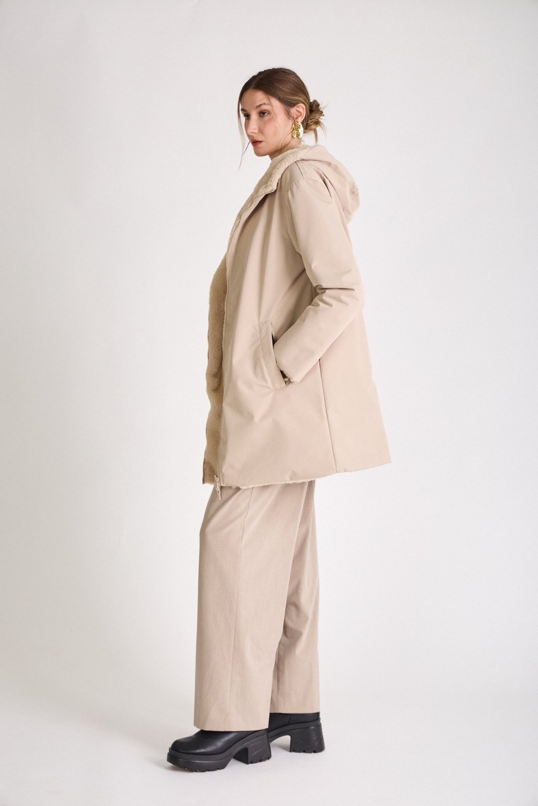 LUA parka réversible déperlante fourrée beige femme - Escandelle Paris (vue de profil)
#couleur_beige