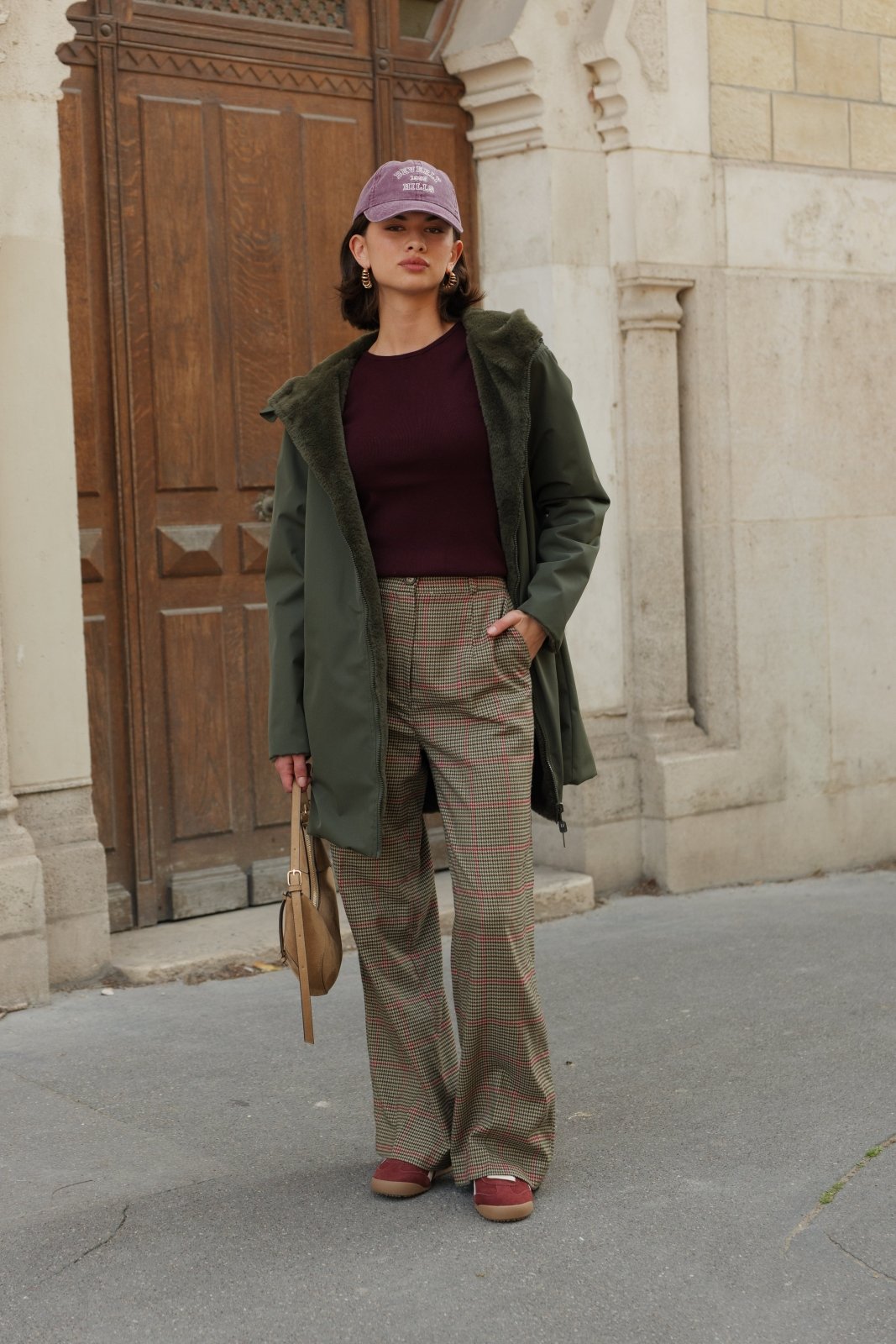 LUA parka réversible déperlante fourrée kaki femme - Escandelle Paris (silhouette zip fermé)
#couleur_kaki