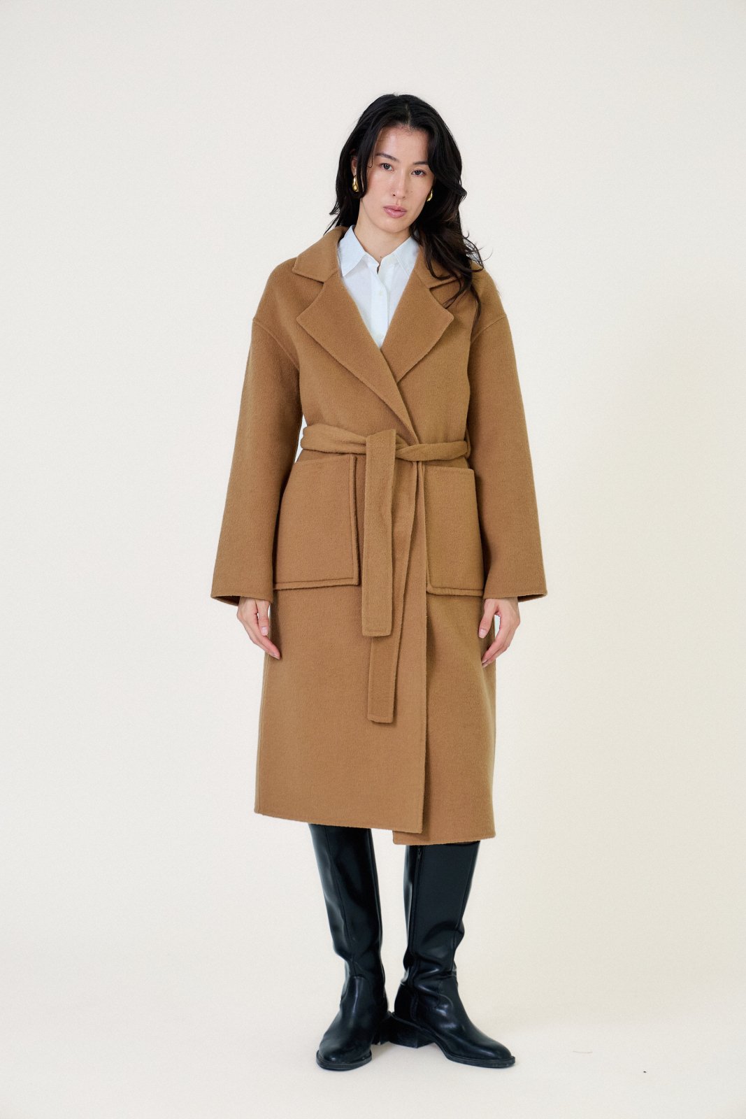 NOEVA manteau long laine col tailleur ceinture camel femme - Escandelle Paris (silhouette entière)
#couleur_camel