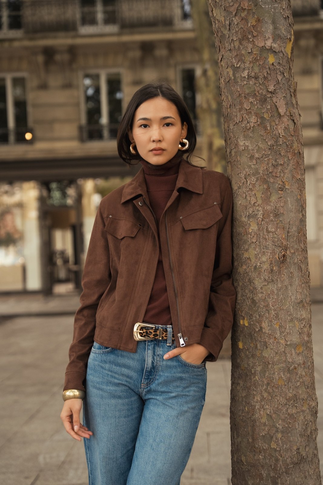 NOVA veste courte suédine effet daim choco femme - Escandelle Paris (portrait)
#couleur_choco