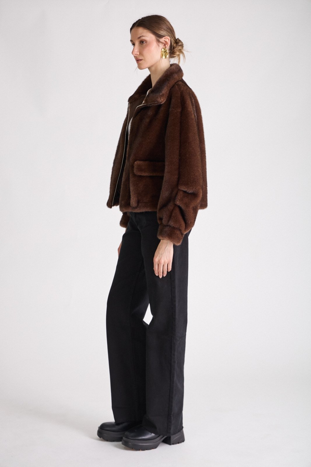 OLIVIA blouson mi-long fausse fourrure zippé cordon serrage choco femme - Escandelle Paris (profil gauche)
#couleur_choco