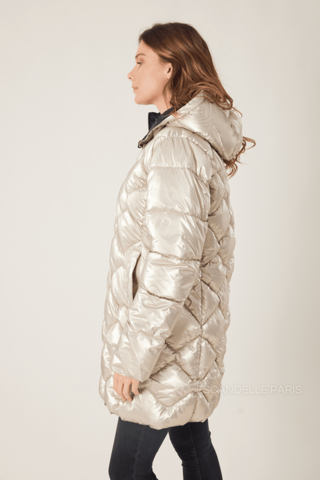 ROMANE doudoune imperméable réversible dorée or femme - Escandelle Paris (vue de profil)
#couleur_or