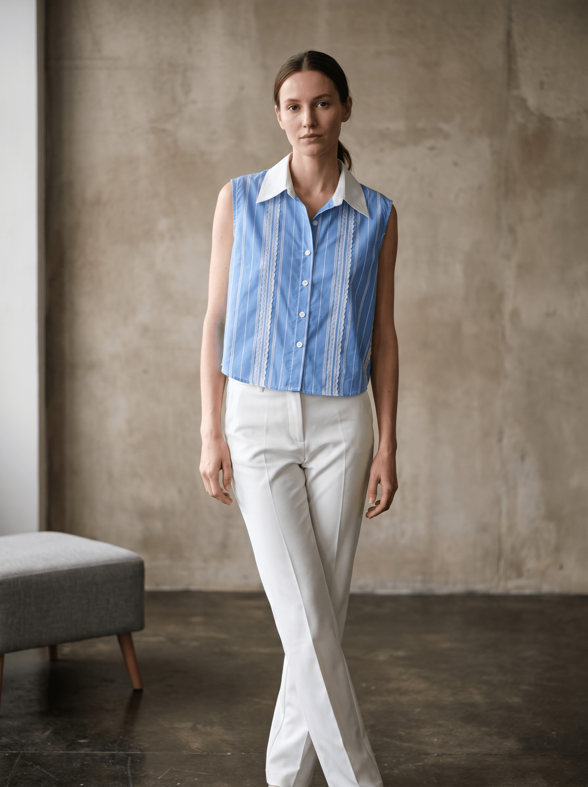 SERAPHINE chemise sans manches coton rayures dentelle bleu femme - Escandelle Paris (silhouette entière)
#couleur_bleu
