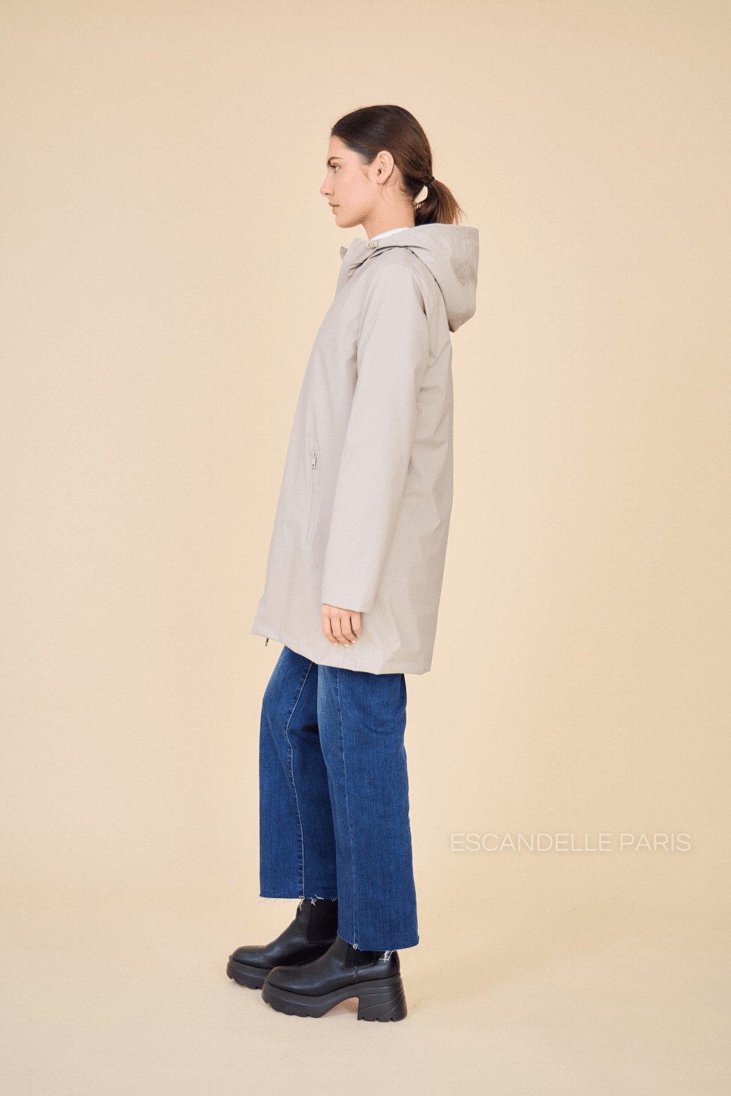 SILOÉ parka mi-longue imperméable polaire beige femme - Escandelle Paris (profil gauche)
#couleur_beige