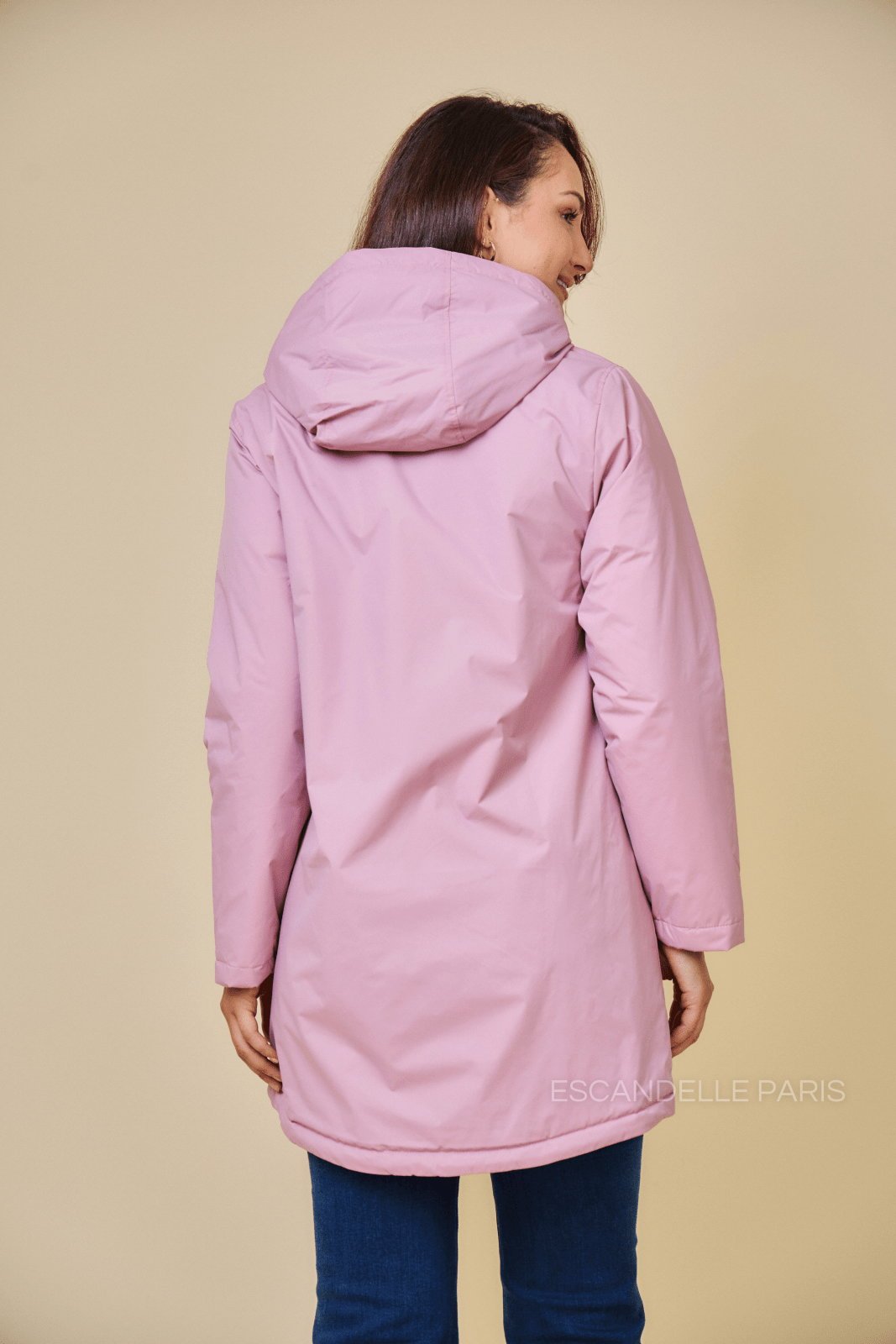 SOL parka mi-longue imperméable fourrée rose femme - Escandelle Paris (vue de dos)
#couleur_rose
