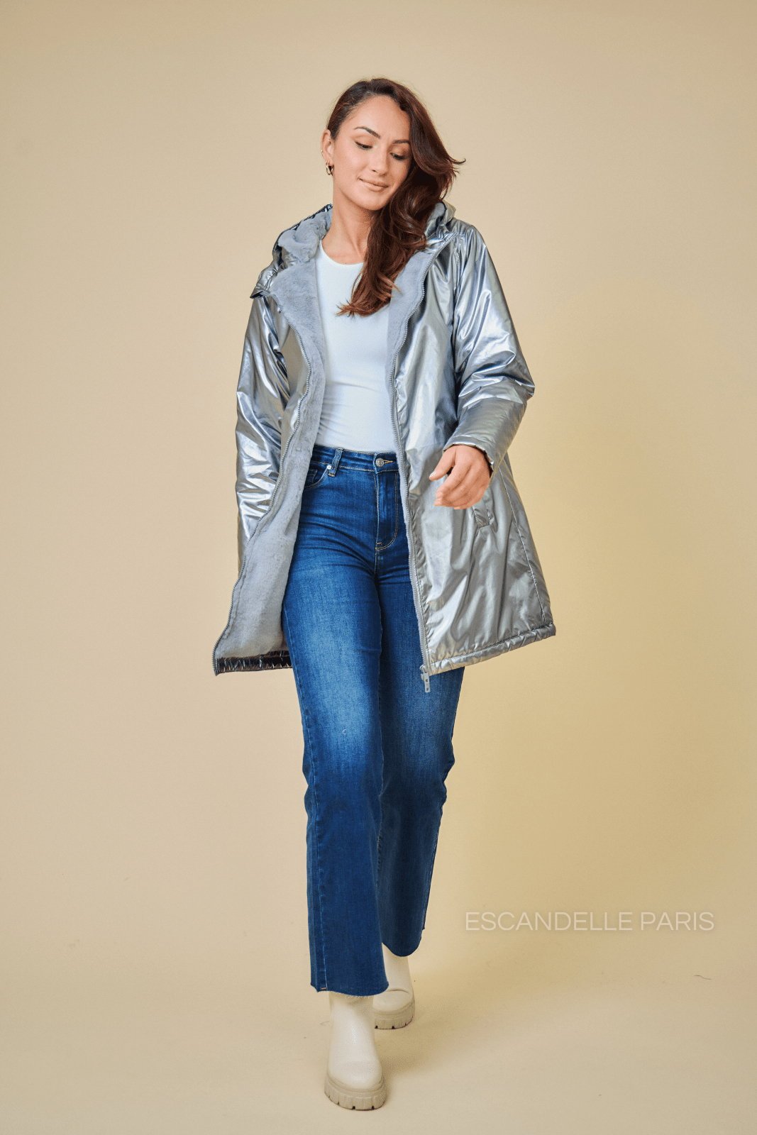 SOL parka mi-longue imperméable fourrée argent femme - Escandelle Paris (portrait)
#couleur_argent