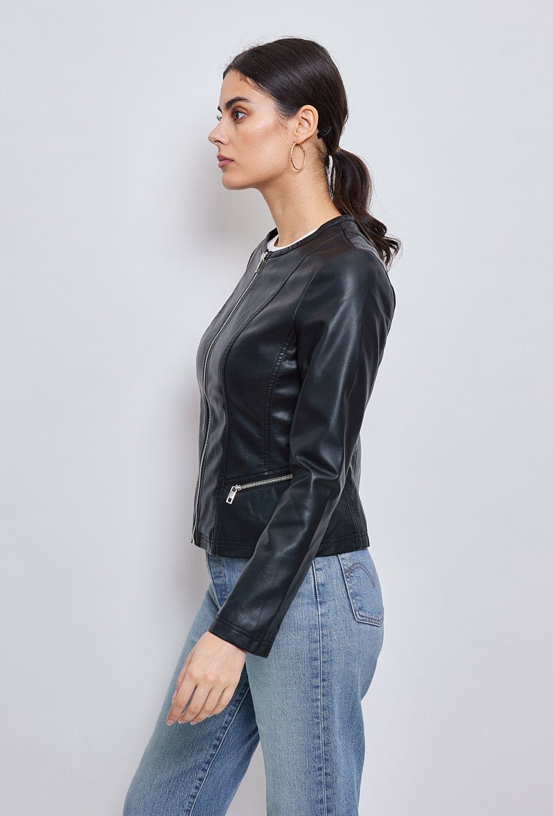 ANNIE veste courte similicuir col rond noir femme - Escandelle Paris (profil gauche)
#couleur_noir
