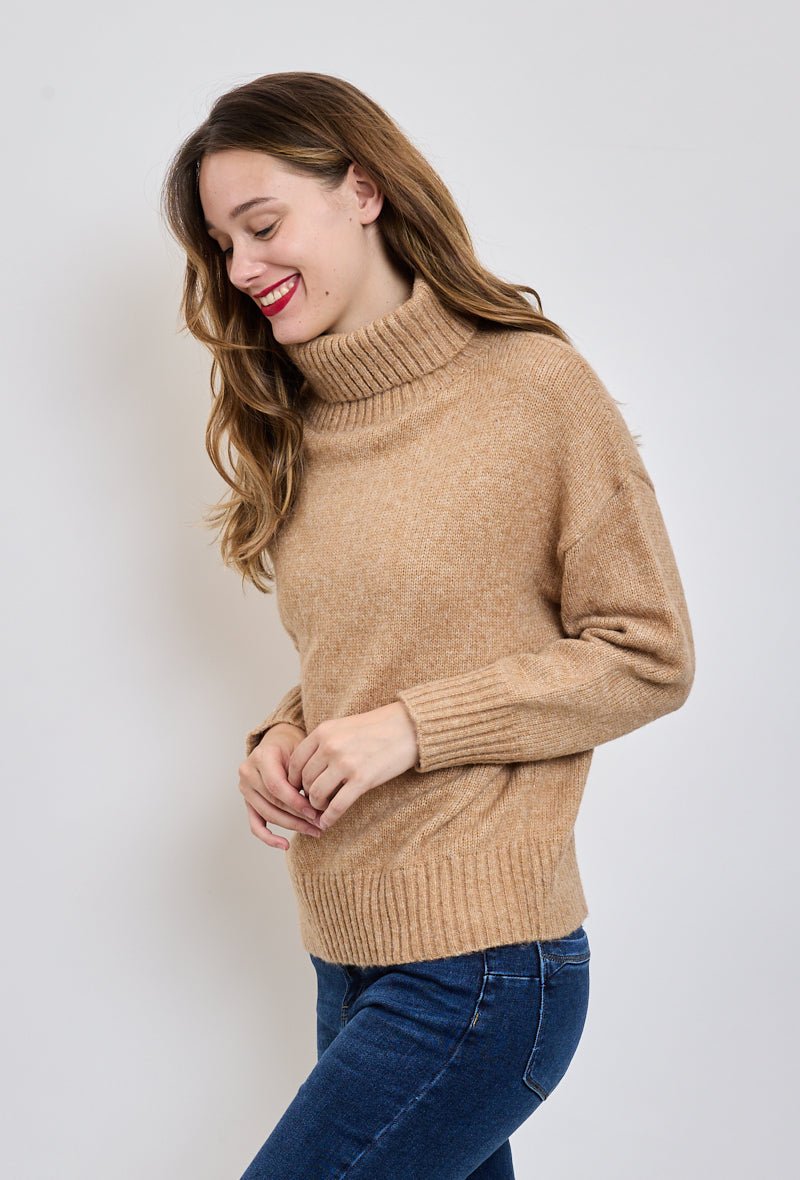 OLA pull col roulé maille douce taupe femme - Escandelle Paris (profil gauche)
#couleur_taupe
